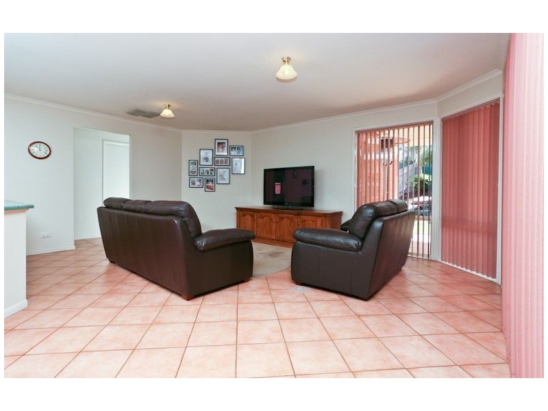 2 Parkview Drive, Oakden SA 5086