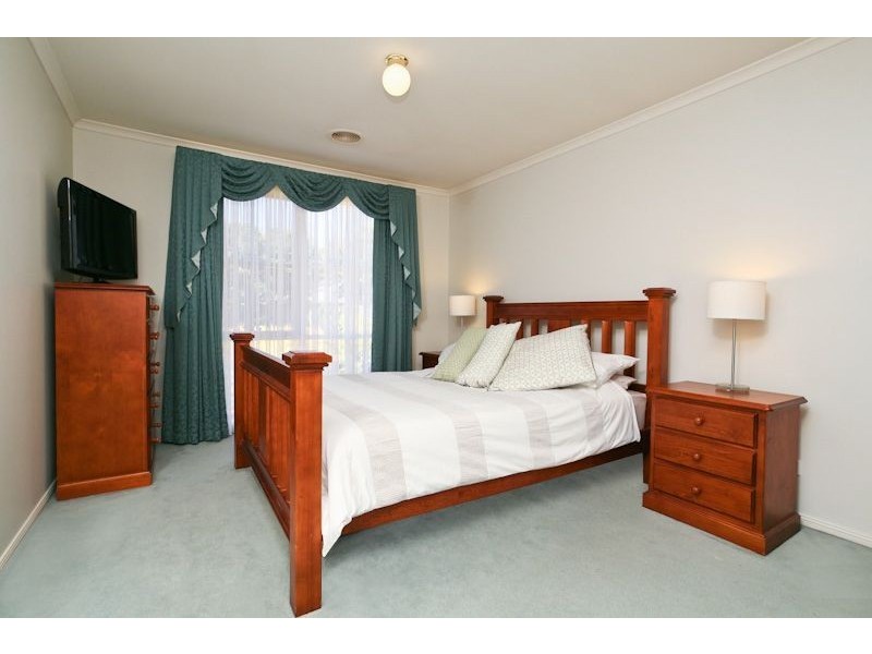 2 Parkview Drive, Oakden SA 5086