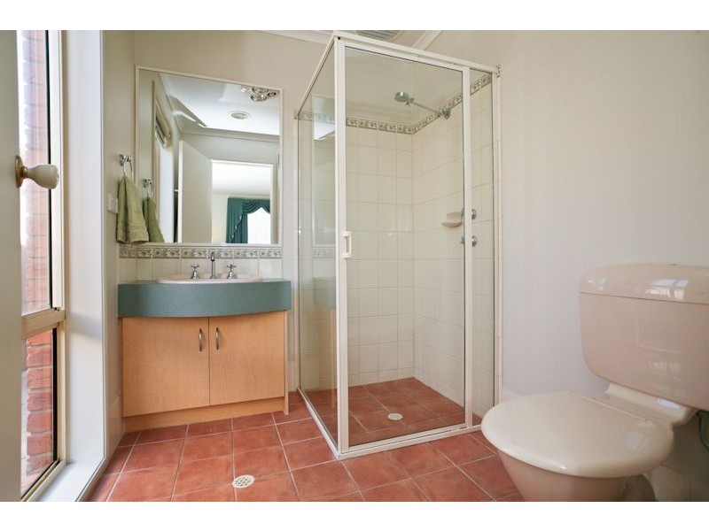 2 Parkview Drive, Oakden SA 5086