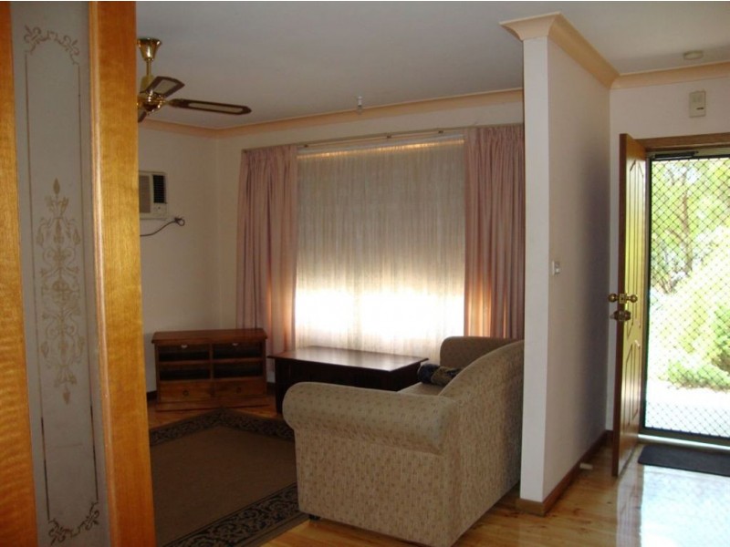 33 Far View Crescent, Ridgehaven SA 5097