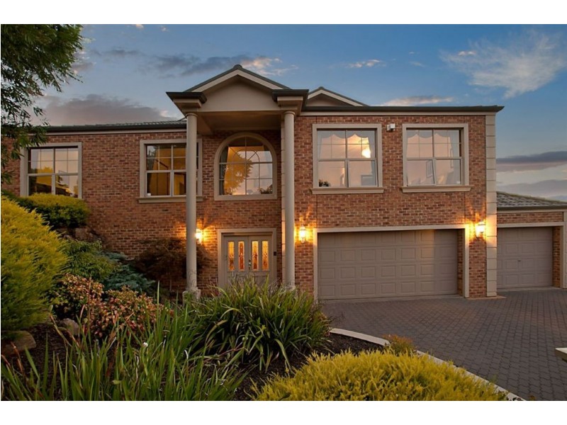 9 Riverbank Parade, Gulfview Heights SA 5096