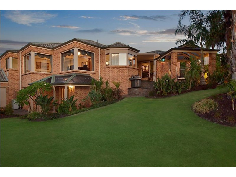 9 Riverbank Parade, Gulfview Heights SA 5096