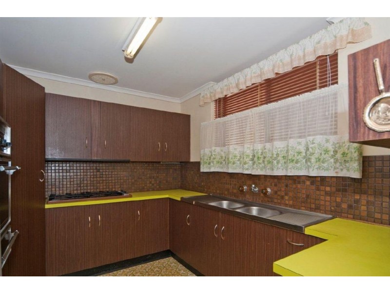 7 Wedge Street, Fairview Park SA 5126