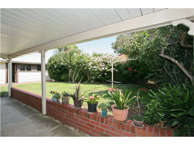 74 Currawong Crescent, Modbury Heights SA 5092