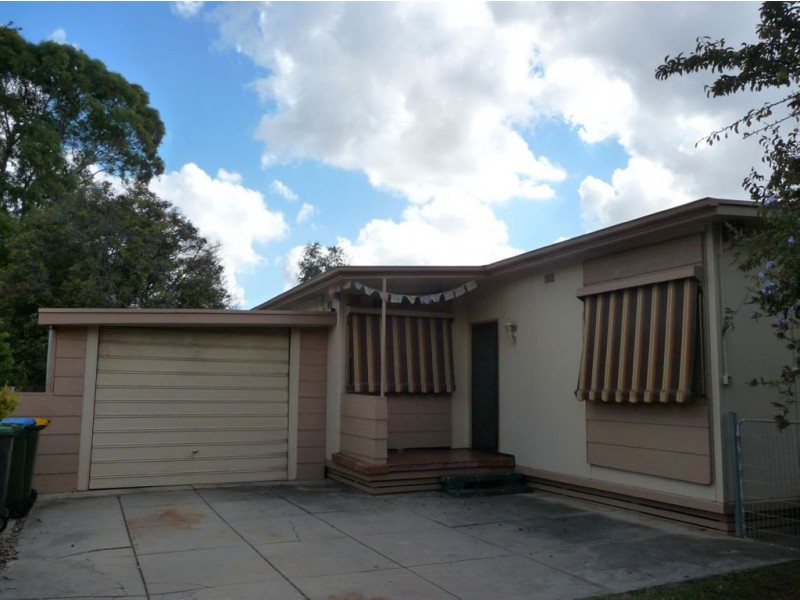 11 Gilles Crescent, Hillcrest SA 5086