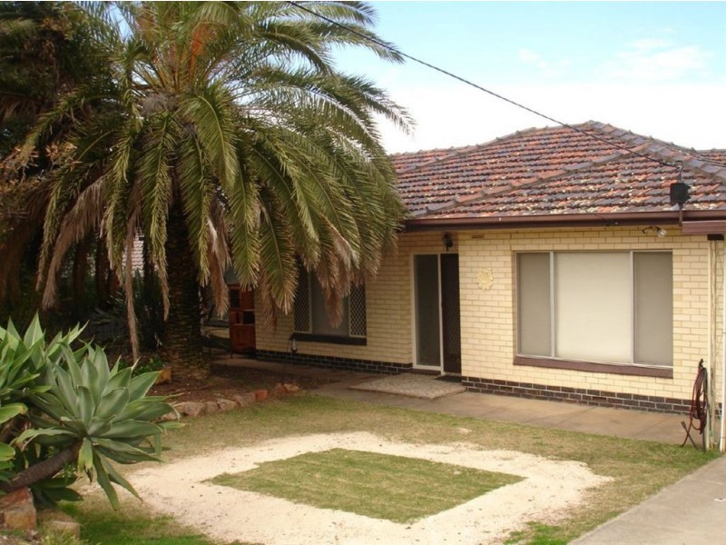 79 Eyre Crescent, Valley View SA 5093