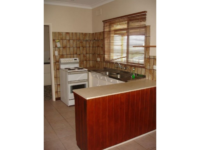 79 Eyre Crescent, Valley View SA 5093