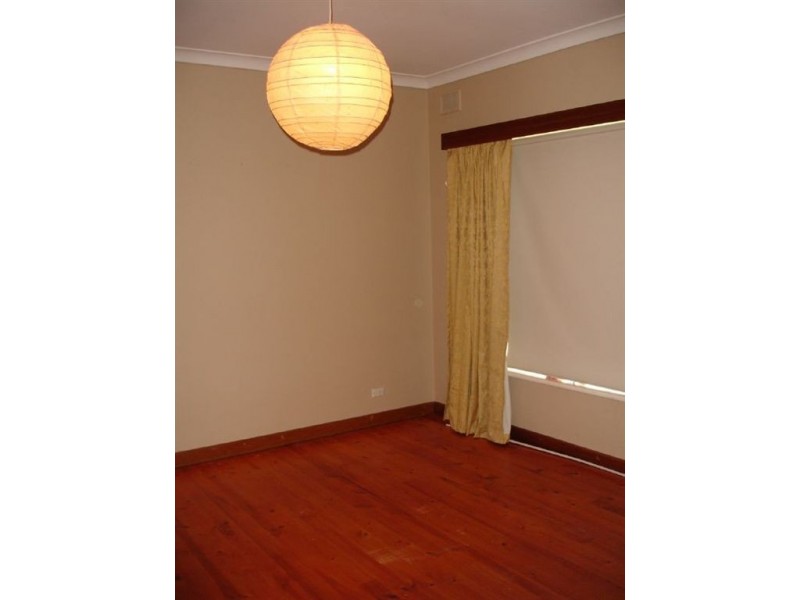 79 Eyre Crescent, Valley View SA 5093