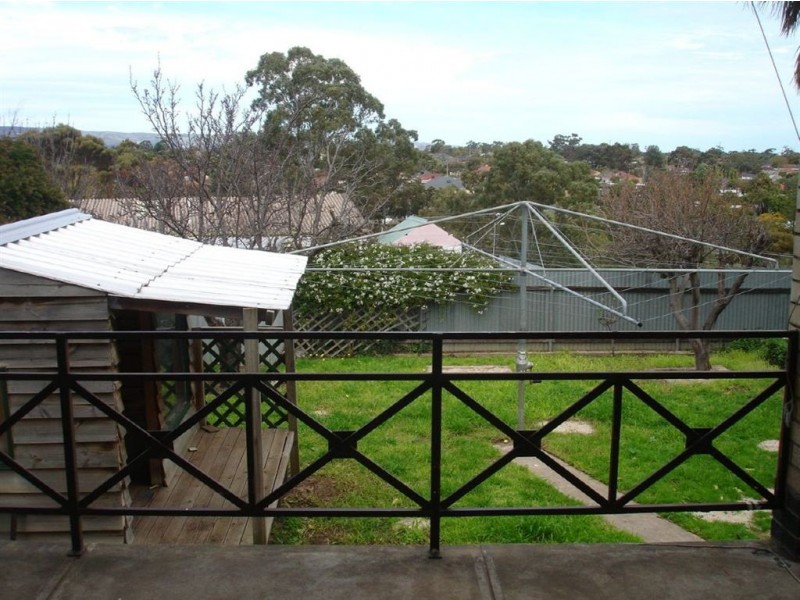 79 Eyre Crescent, Valley View SA 5093