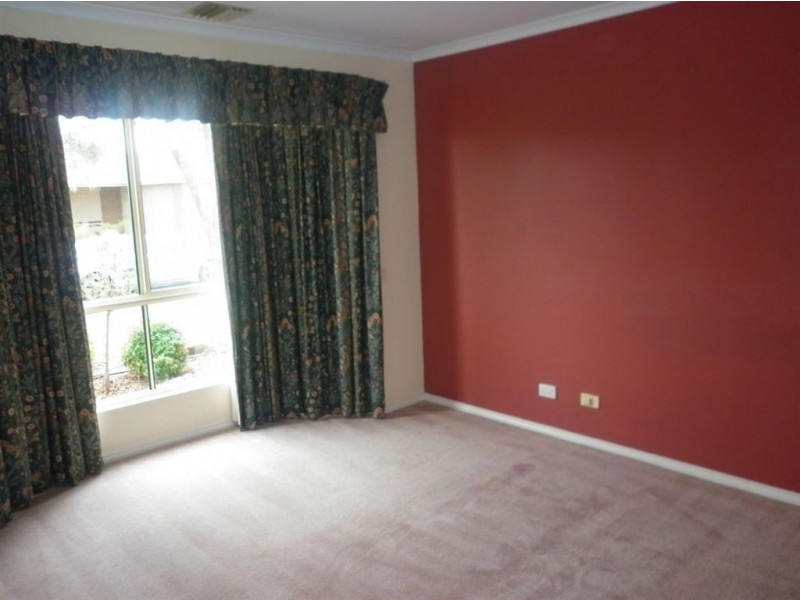 17 Holmeswood Court, Para Hills West SA 5096