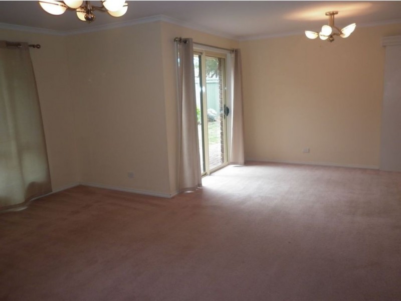 17 Holmeswood Court, Para Hills West SA 5096