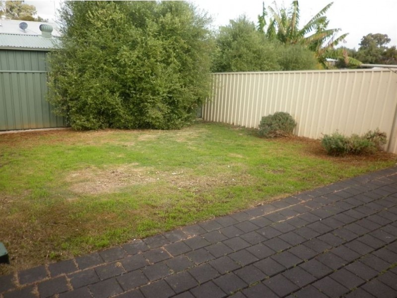 31 Douglas Avenue, Hillcrest SA 5086
