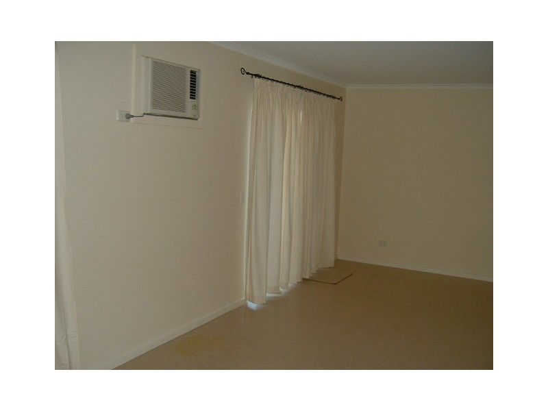 4 Annesley Street, Oakden SA 5086