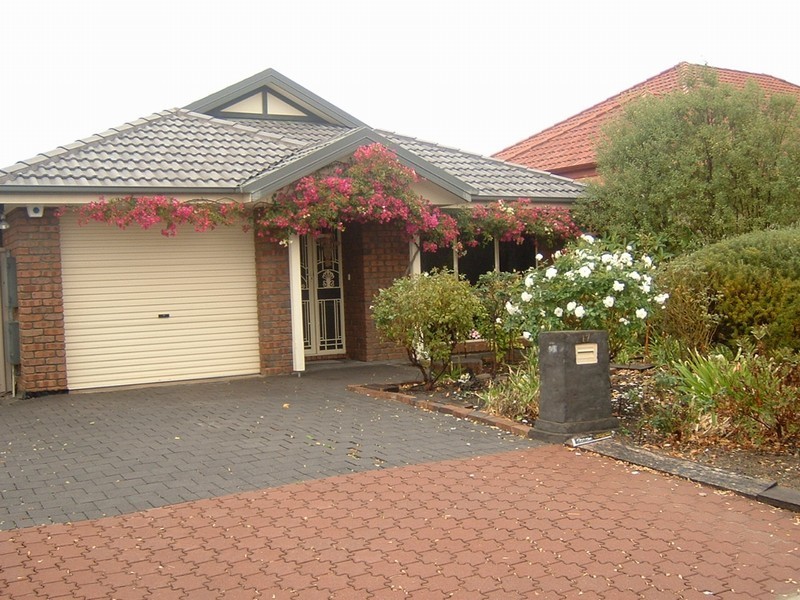 17 Hanbury Court, Oakden SA 5086