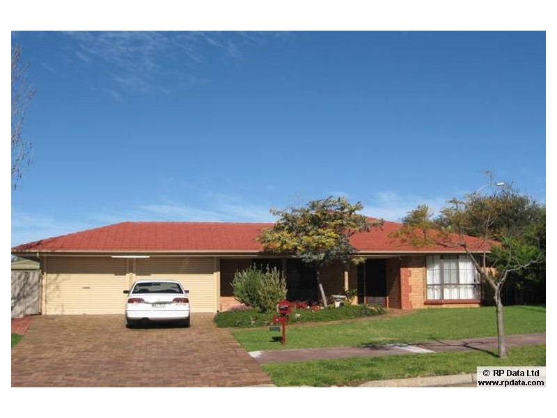 2 Tongariro Avenue, Greenwith SA 5125