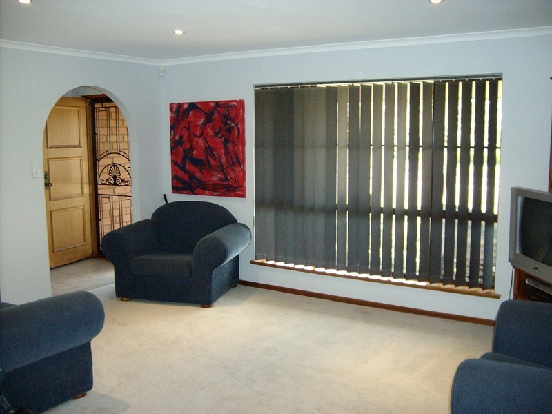 2 Tongariro Avenue, Greenwith SA 5125