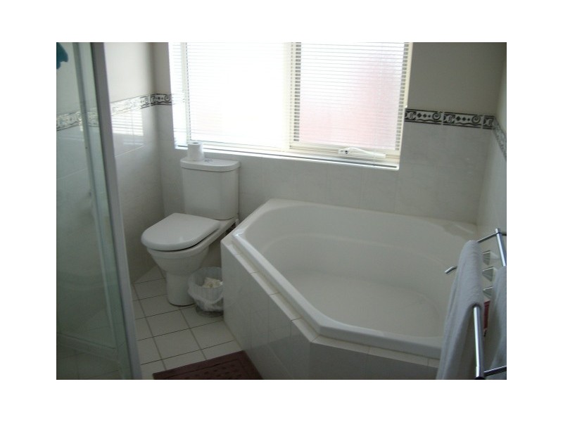 18 Yates Street, Mawson Lakes SA 5095