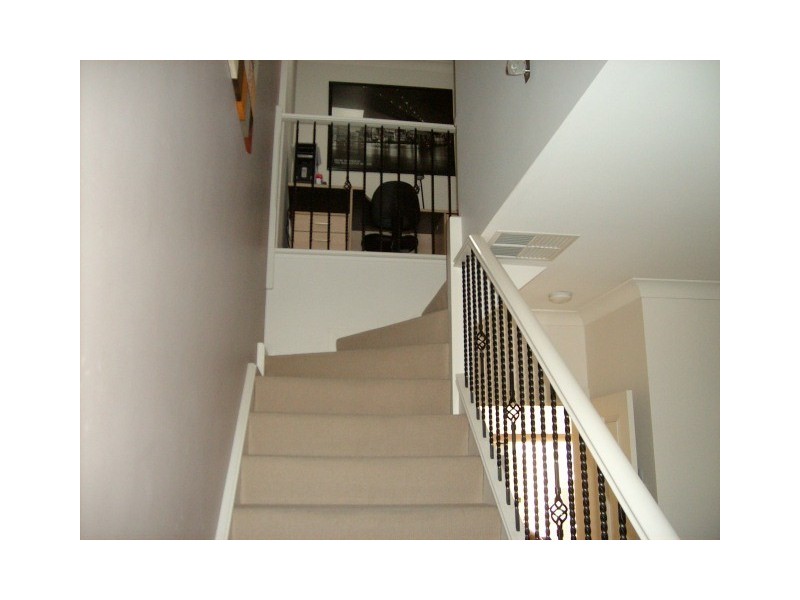 18 Yates Street, Mawson Lakes SA 5095