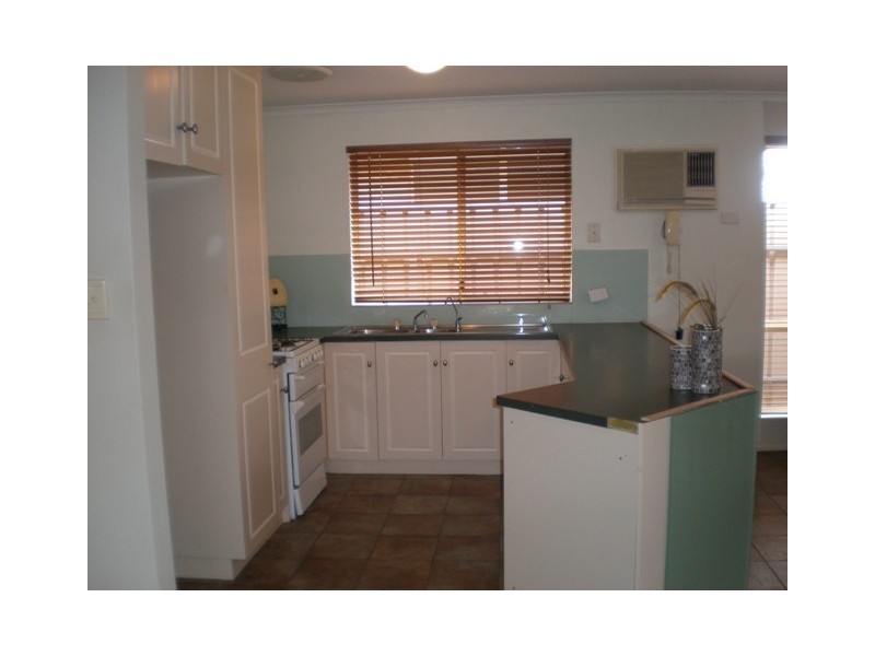 6 Buckingham Street, Oakden SA 5086