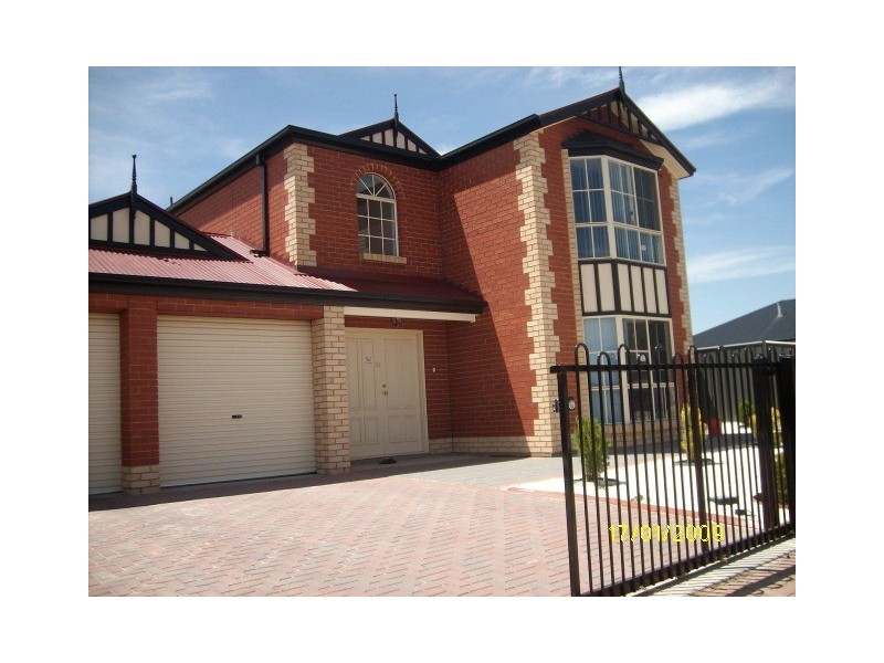 10 Kopoola Crescent, Gilles Plains SA 5086