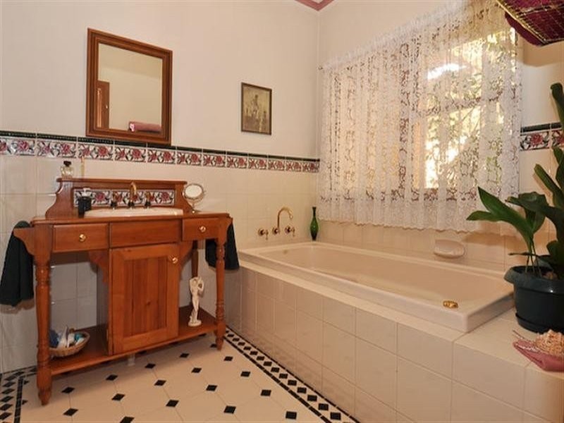 4 COACHHOUSE DRIVE, Magill SA 5072