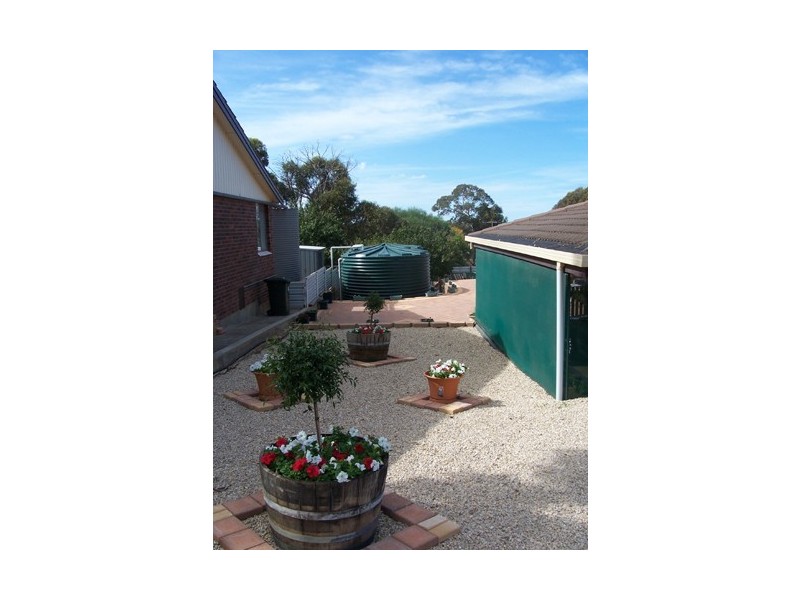 13 Bowman Terrace, Maitland SA 5573