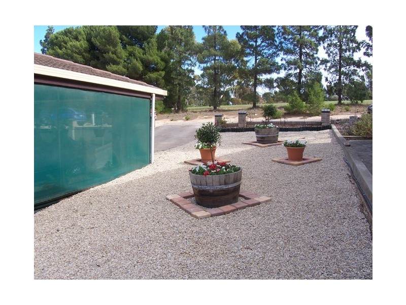 13 Bowman Terrace, Maitland SA 5573