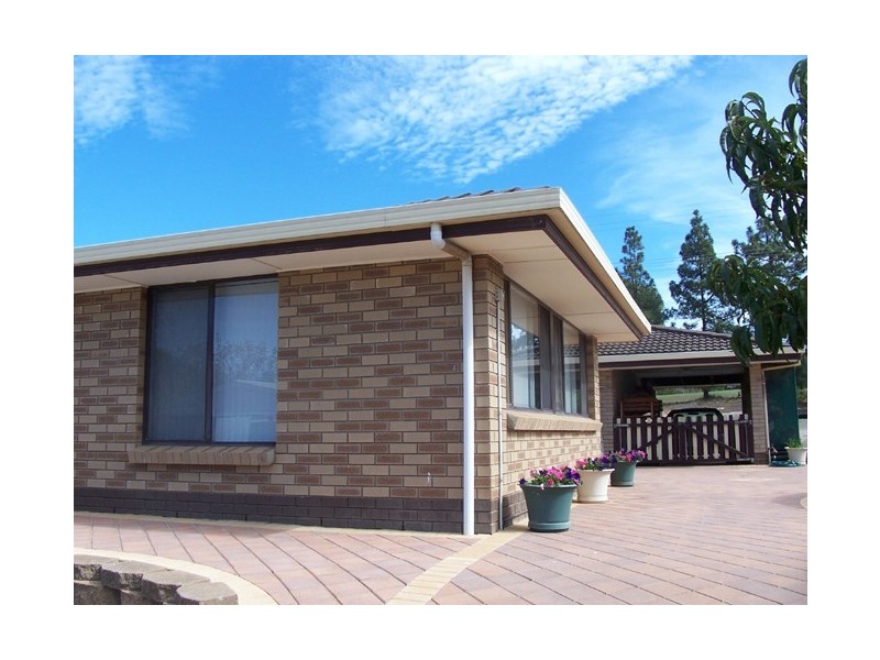 13 Bowman Terrace, Maitland SA 5573