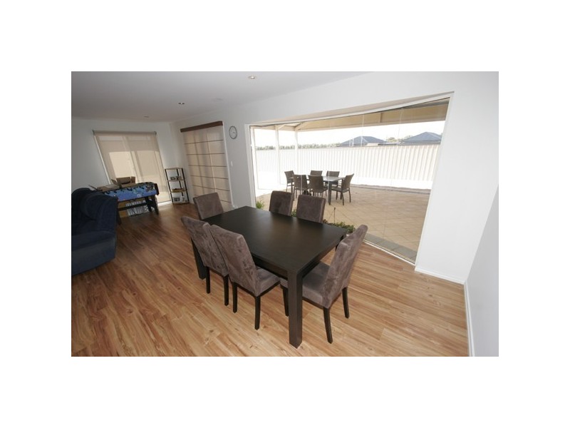 13 Hazel Street, Moonta Bay SA 5558