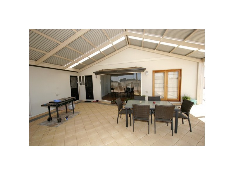 13 Hazel Street, Moonta Bay SA 5558