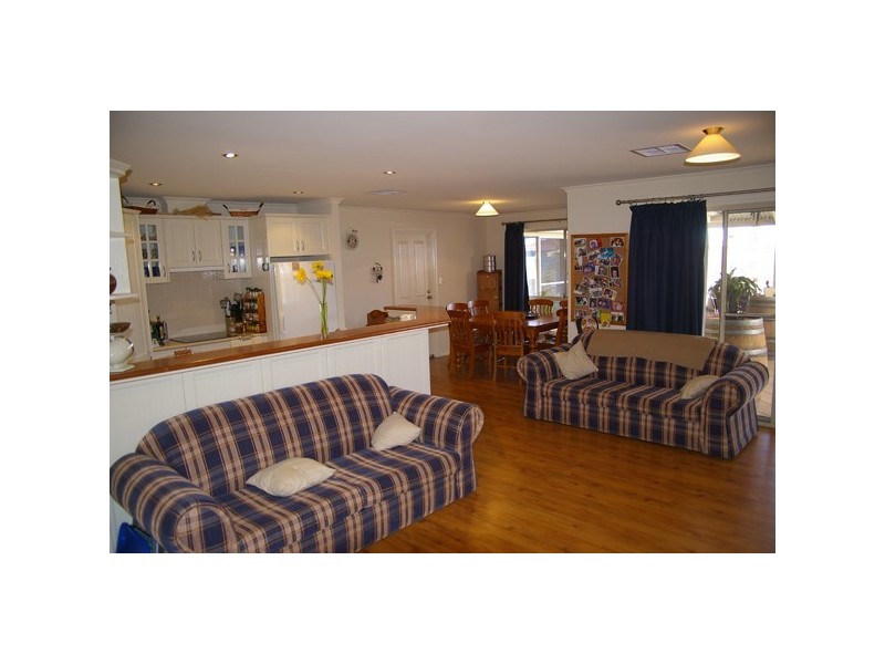 3 Lamshed Street, Kadina SA 5554