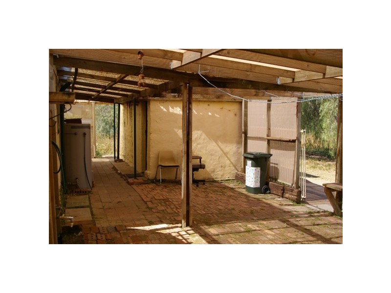 24 Kadina Road, North Yelta SA 5558