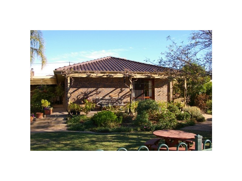 118 Bay Road, Moonta Bay SA 5558
