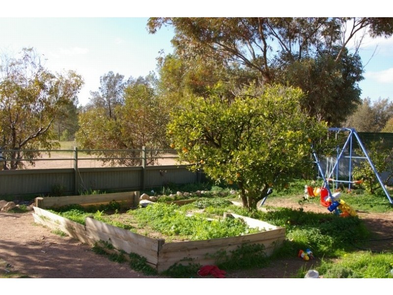 3 Burnside Terrace, Moonta Mines SA 5558