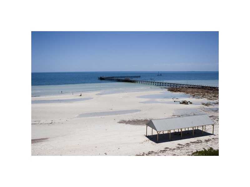 2 Hughes Avenue, Moonta Bay SA 5558