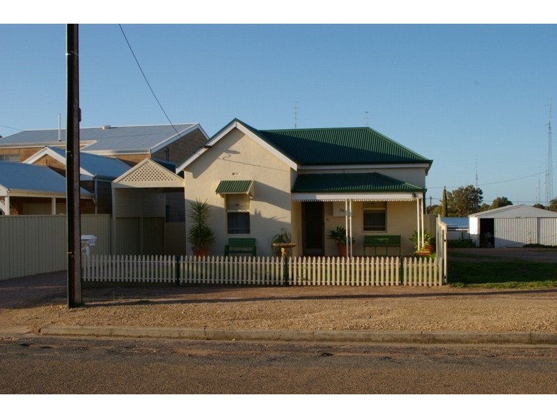 76 Caroline St Moonta, Moonta SA 5558