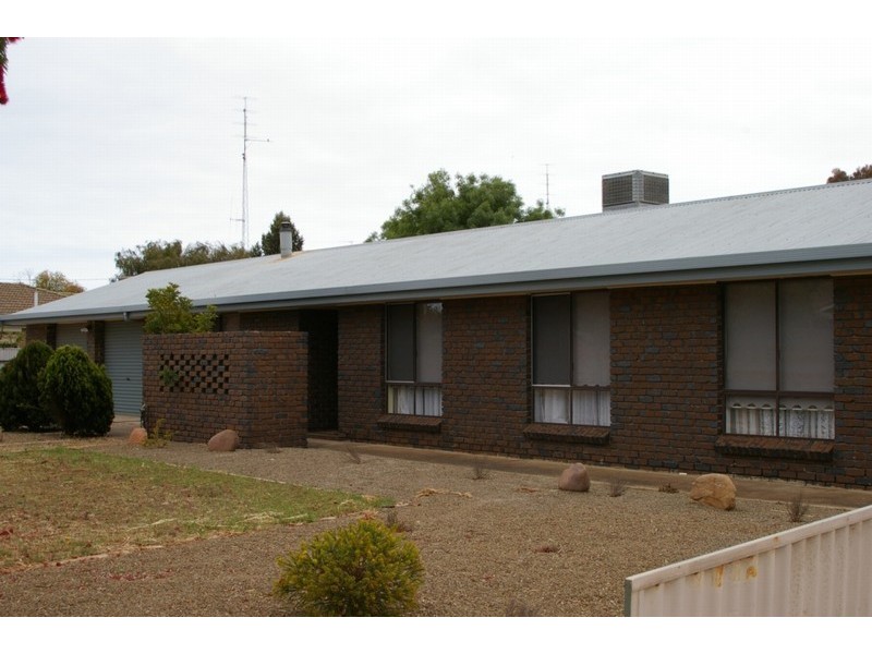 1 Nankivell Street, Moonta Bay SA 5558