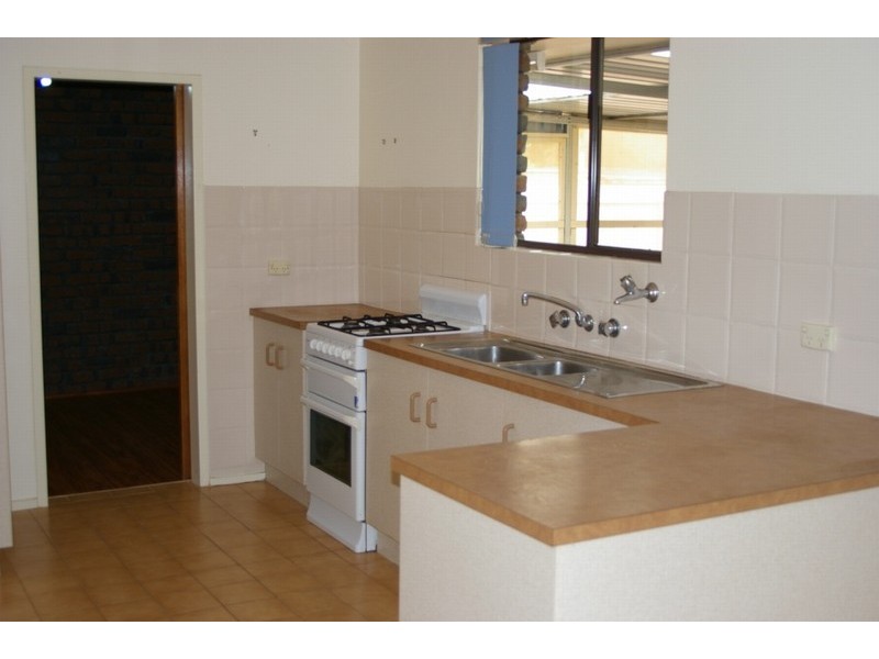 1 Nankivell Street, Moonta Bay SA 5558