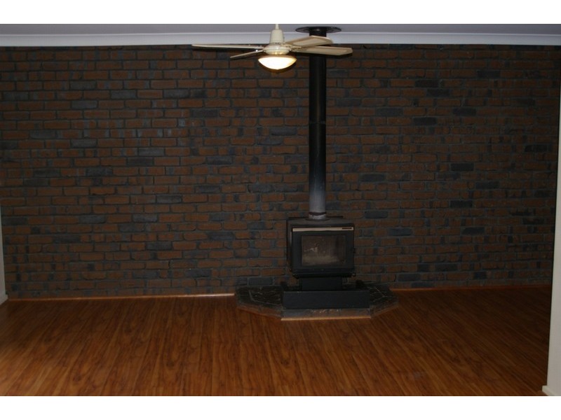 1 Nankivell Street, Moonta Bay SA 5558