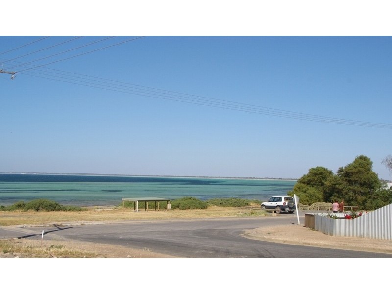 56 Esplanade, Point Turton SA 5575