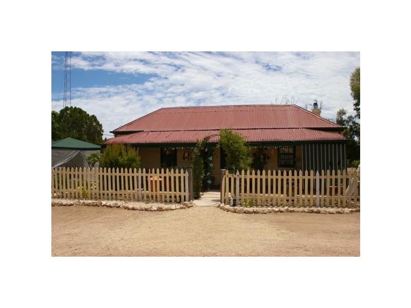 459 Harvey Street, Moonta Mines SA 5558