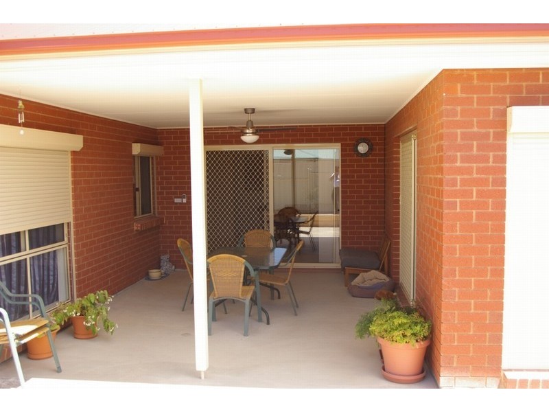 15 Lyndon Avenue, Moonta Bay SA 5558