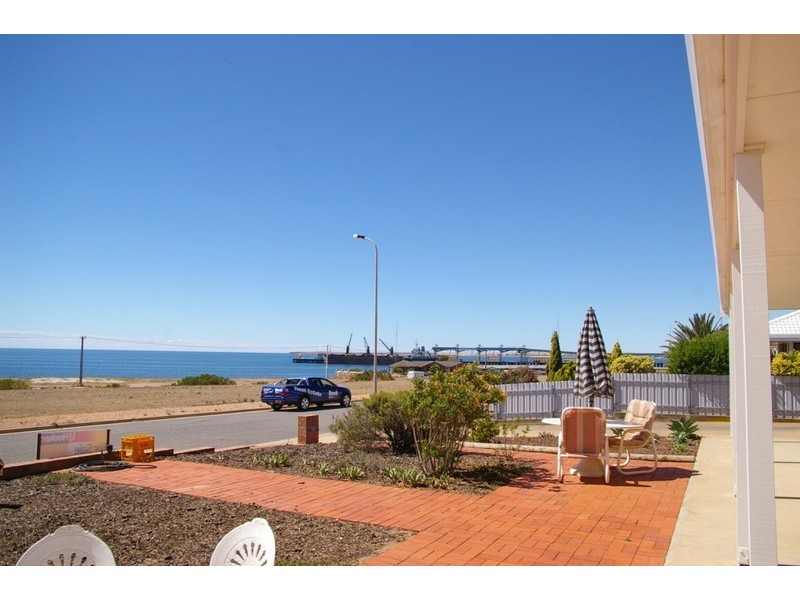 4 Warmington Esp, Wallaroo SA 5556