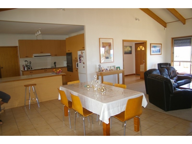 4 Warmington Esp, Wallaroo SA 5556