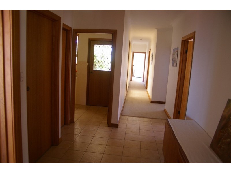 4 Warmington Esp, Wallaroo SA 5556