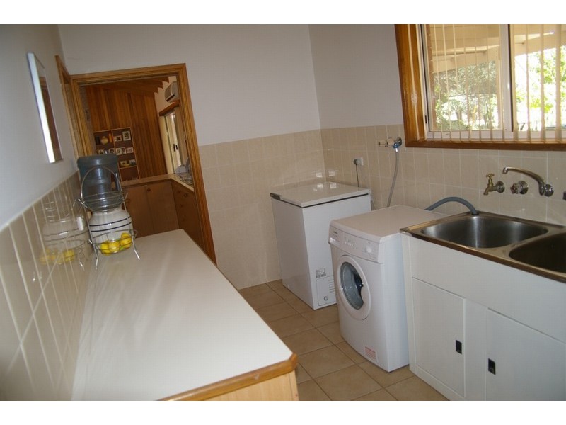 4 Warmington Esp, Wallaroo SA 5556