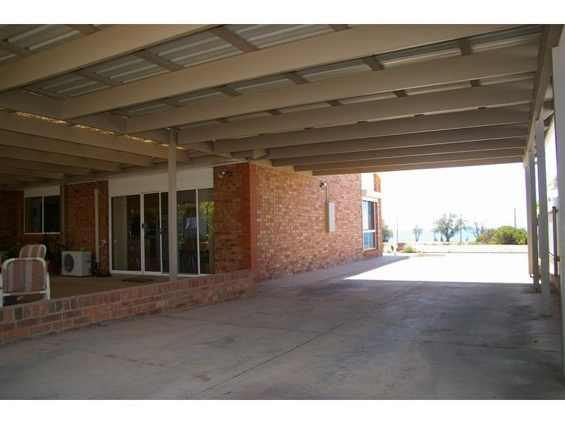 4 Warmington Esp, Wallaroo SA 5556
