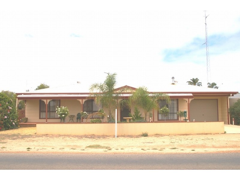 82 Narangga Tce, Moonta Bay SA 5558