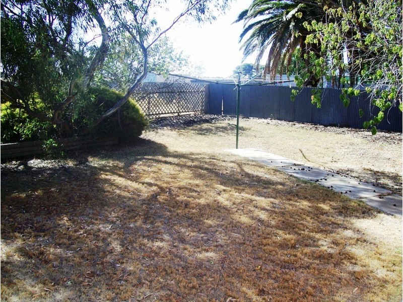 54 Tiddy Ave, Maitland SA 5573