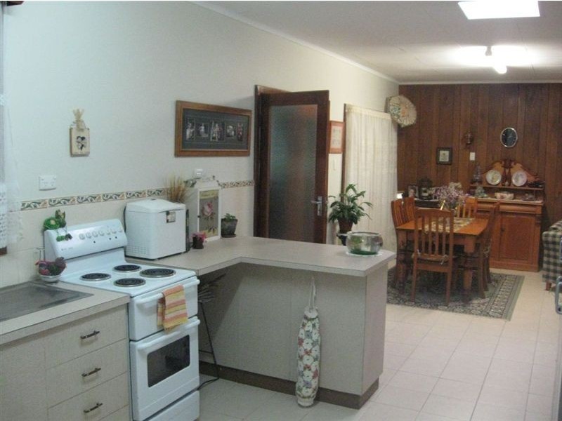 10 First Street, Moonta SA 5558
